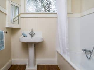 How to Clean a Shower Curtain